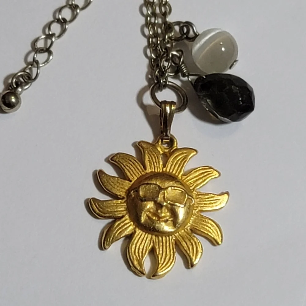 Necklace Sun wearing sun glasses chain and pendant